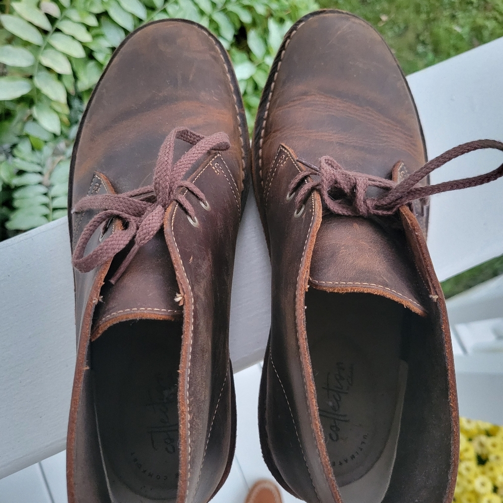CLARKS, size 10M mens brown leather short boots